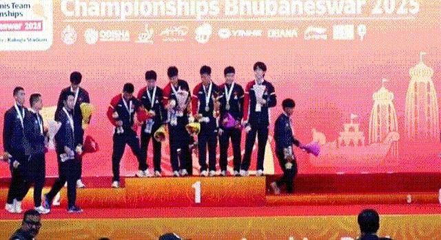 日本队碾压法国队,王皓高光表现 日本队碾压法国队,王皓高光表现