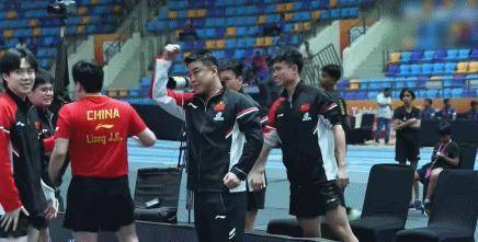 日本队碾压法国队,王皓高光表现 日本队碾压法国队,王皓高光表现