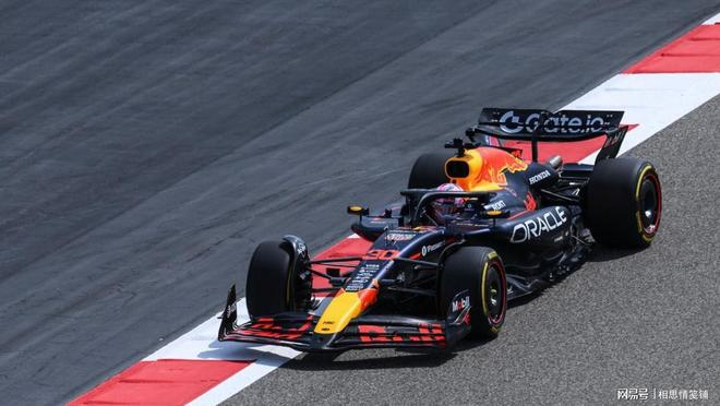 开云体育官网-阿斯顿马丁鏖战威廉姆斯，维斯塔潘刷新纪录